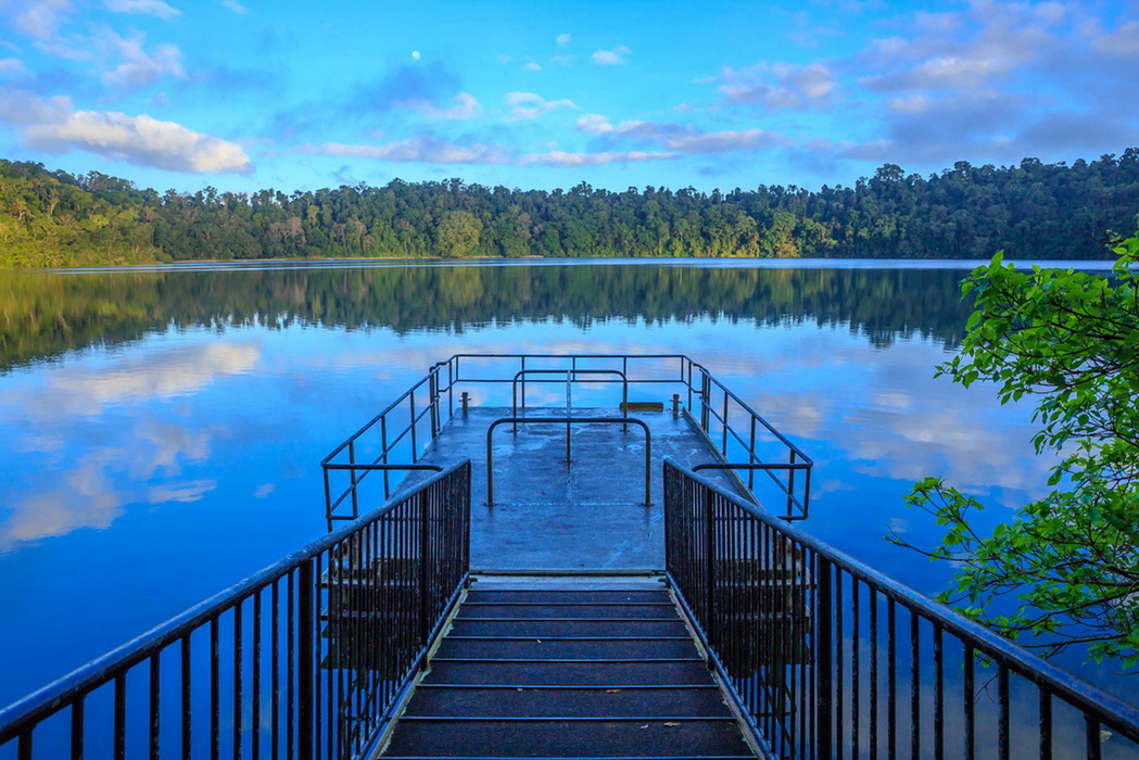 Great Waterfalls and Crater Lakes Private Tour