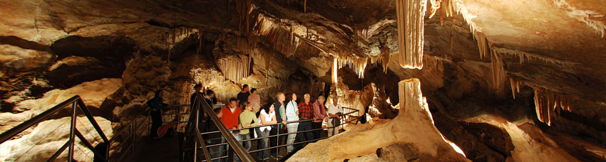 panorama of Stalactite cave in the Blue Mountains